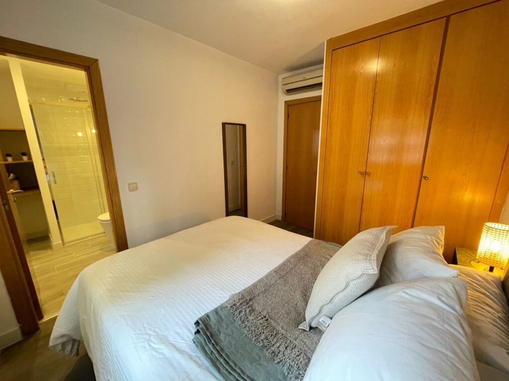 habitacion con armarios