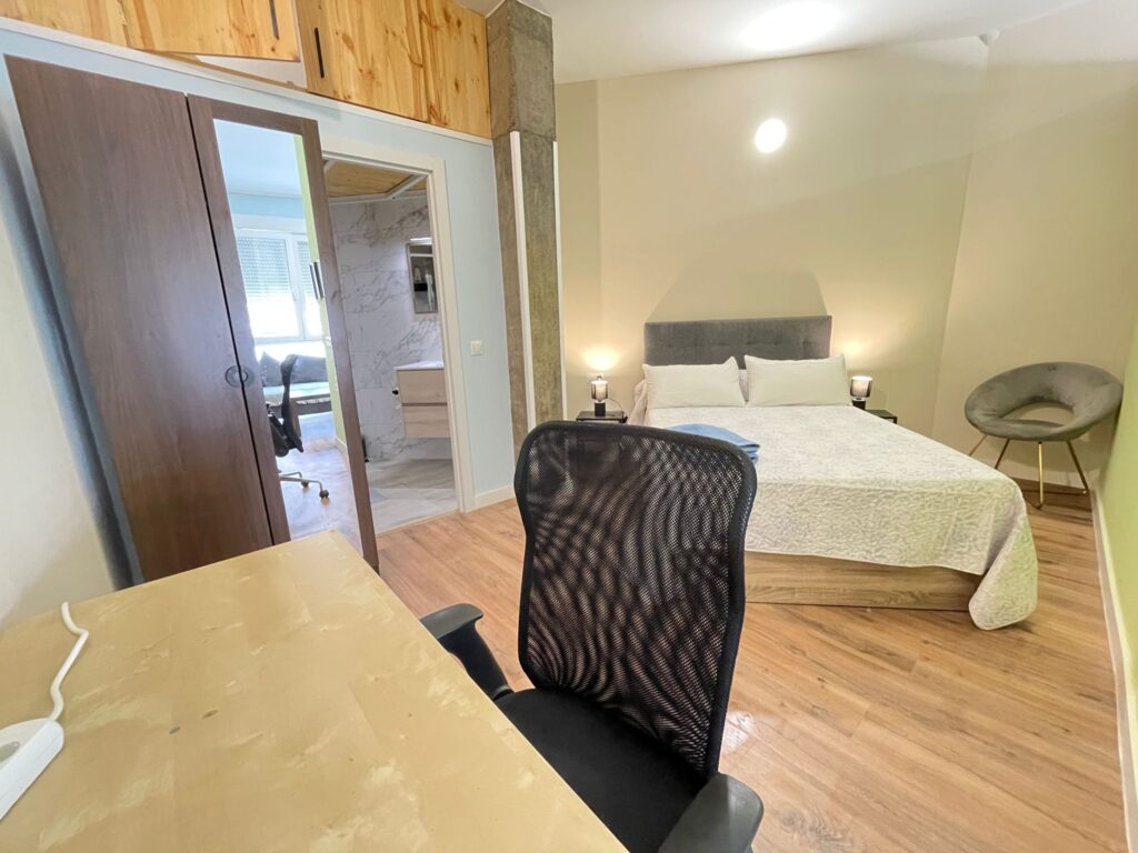 habitacion con baño