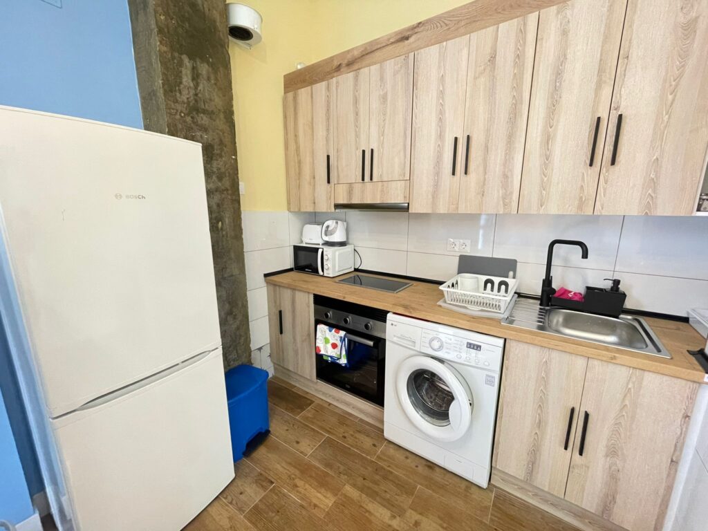 cocina con frigorifico